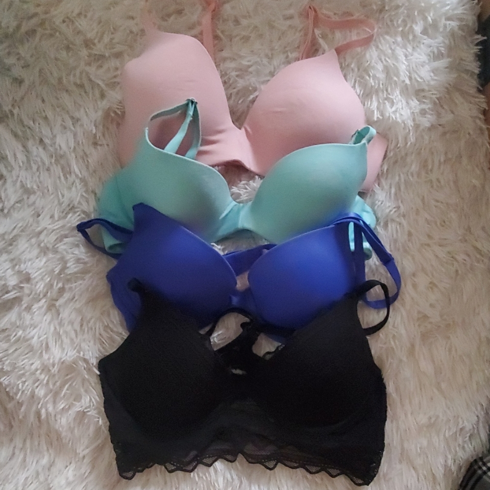 VS & PINK BRAS
